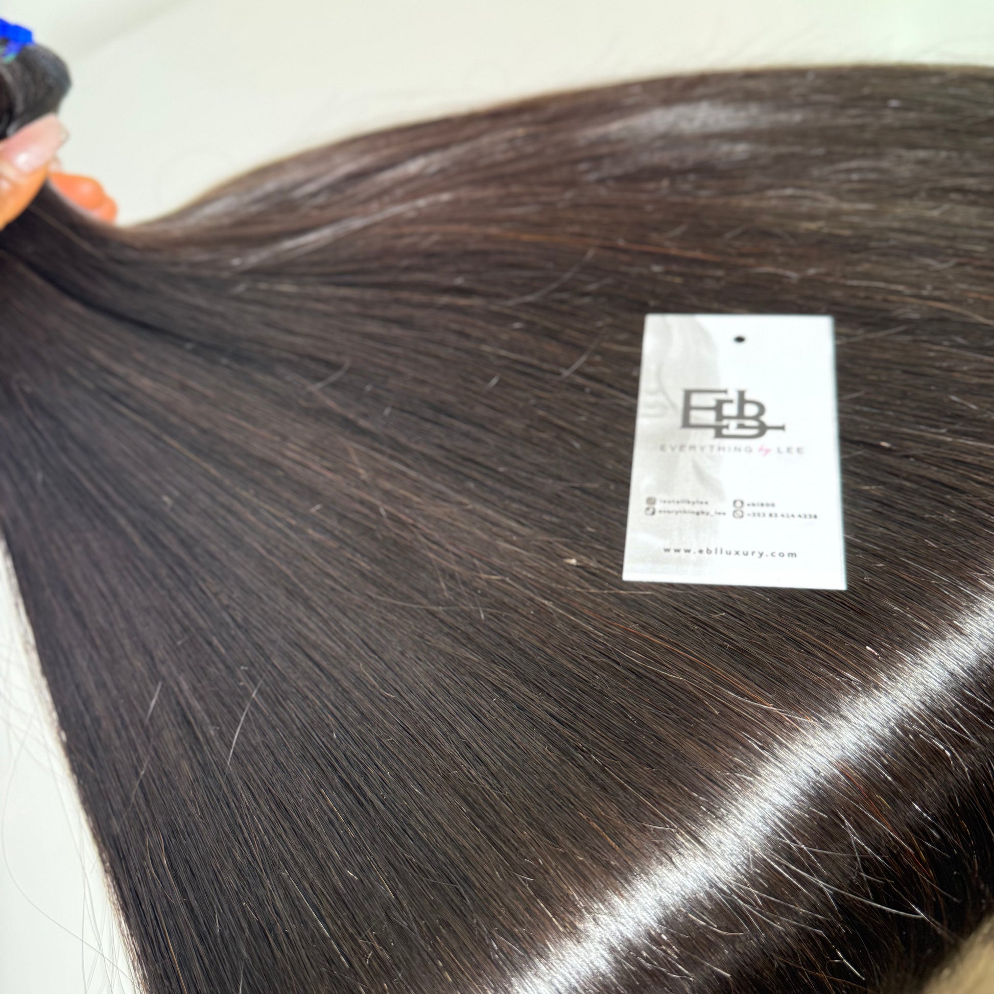 Raw Vietnamese straight hair bundle, 100% human hair. Ships worldwide, popular in UK and Ireland.