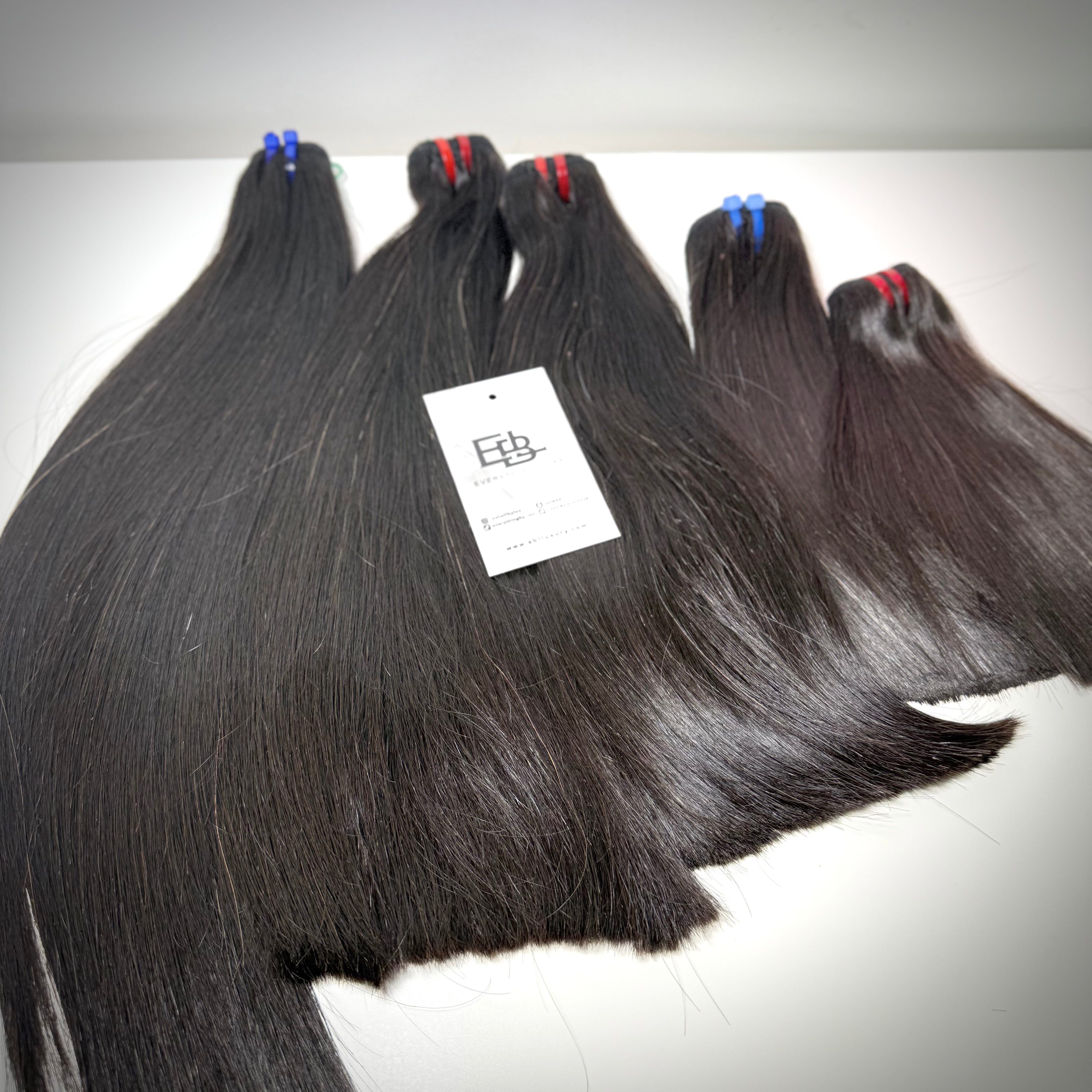 Raw Vietnamese straight hair bundle, 100% human hair. Ships worldwide, popular in UK and Ireland.