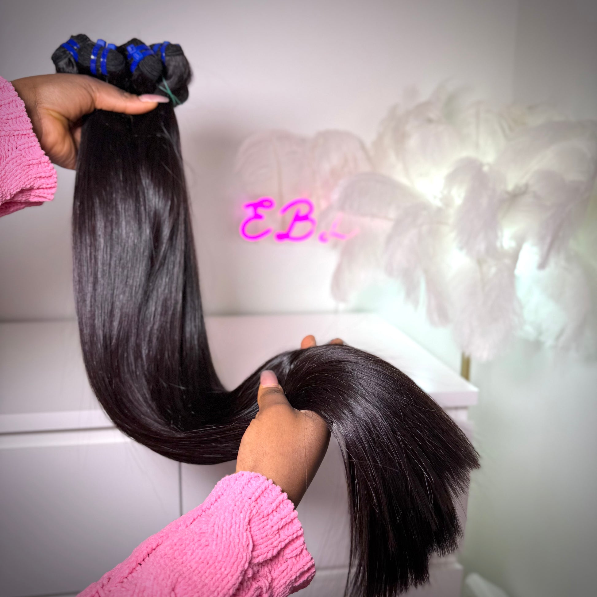 Raw Vietnamese straight hair bundle, 100% human hair. Ships worldwide, popular in UK and Ireland.