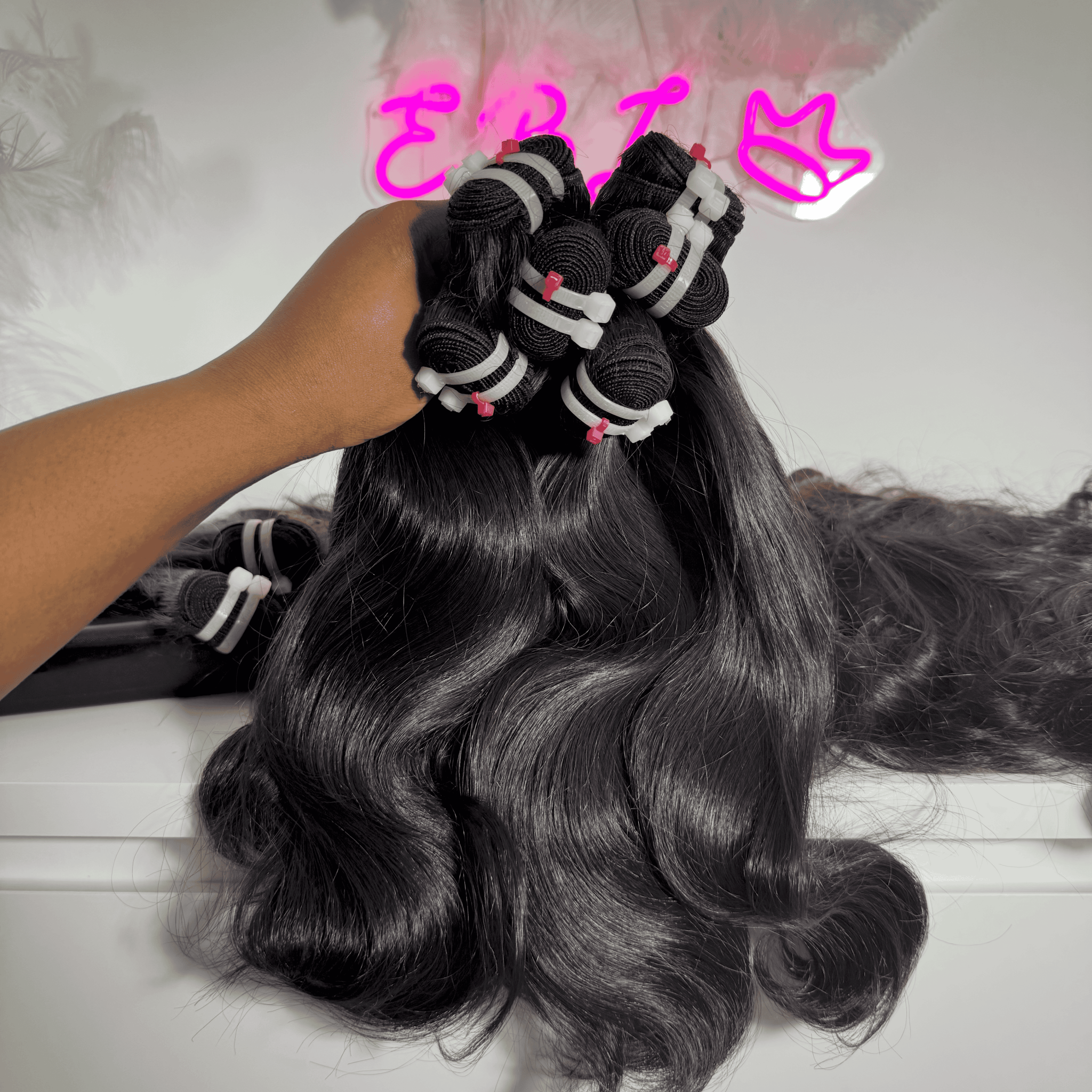 Raw Vietnamese wavy bundle with 100% human hair for natural installs in the UK and Ireland.